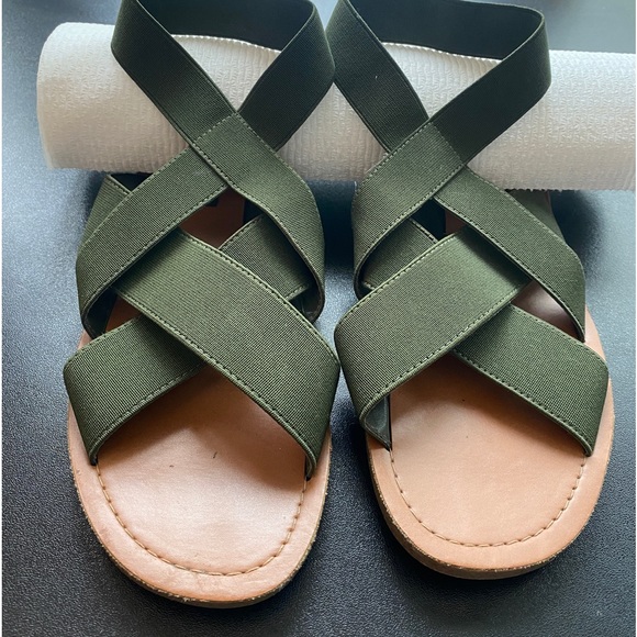 Design Lab Sandals - Picture 3 of 4